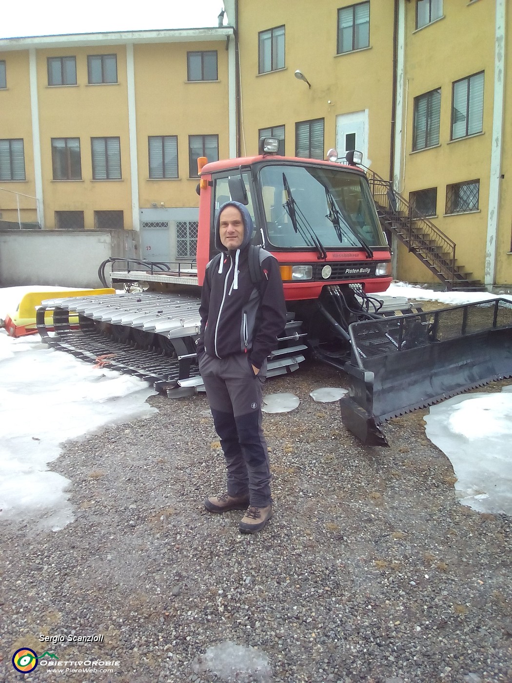 04 - Due gatti delle nevi.jpg